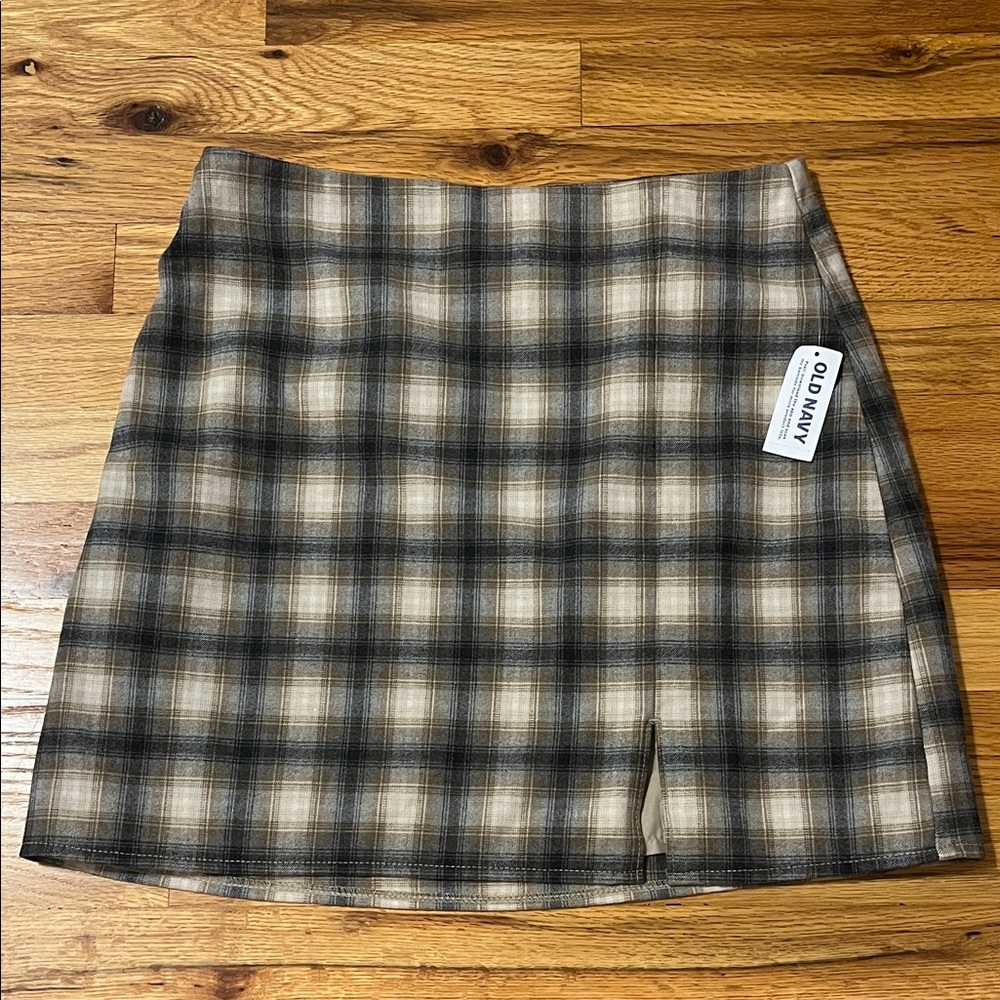 NWT!!! Old Navy Plaid Mini Skirt in Brown and Gray